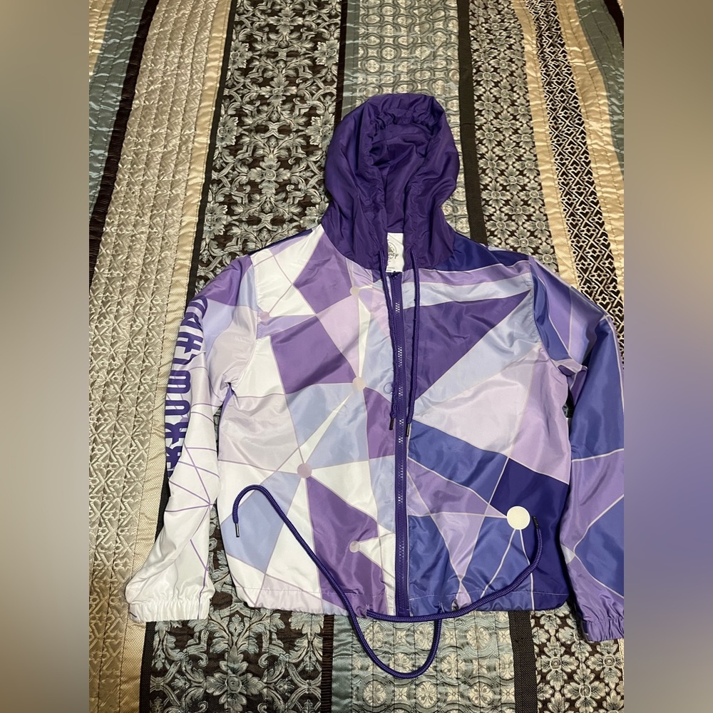 Disney Parks Exclusive Tomorrowland Purple Wall Windbreaker Jacket Adult XS.
